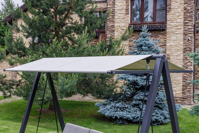 Качели LOAN трехместные из стали Качели LOAN трехместные из стали