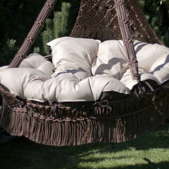 Подвесное плетеное кресло качели CARTAGENA (цвет коричневый) с подушками (цвет бежевый) без каркаса